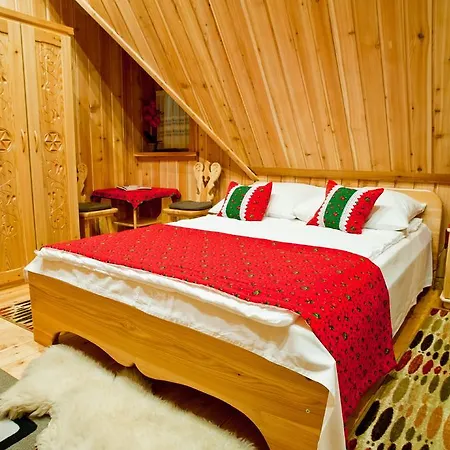 Góralskidomek Hanusina Koncina山林小屋 木屋