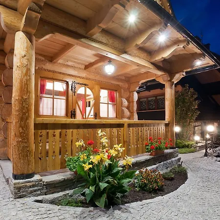 Góralskidomek Hanusina Koncina山林小屋 *