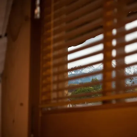 木屋 Góralskidomek Hanusina Koncina山林小屋 *